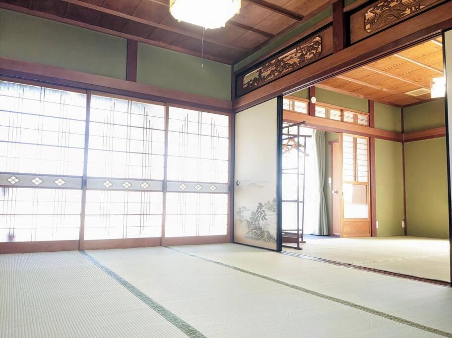 Holiday home Farm Sanzaemon-tei: Traditional Japanese Folk House Retreat Takashima