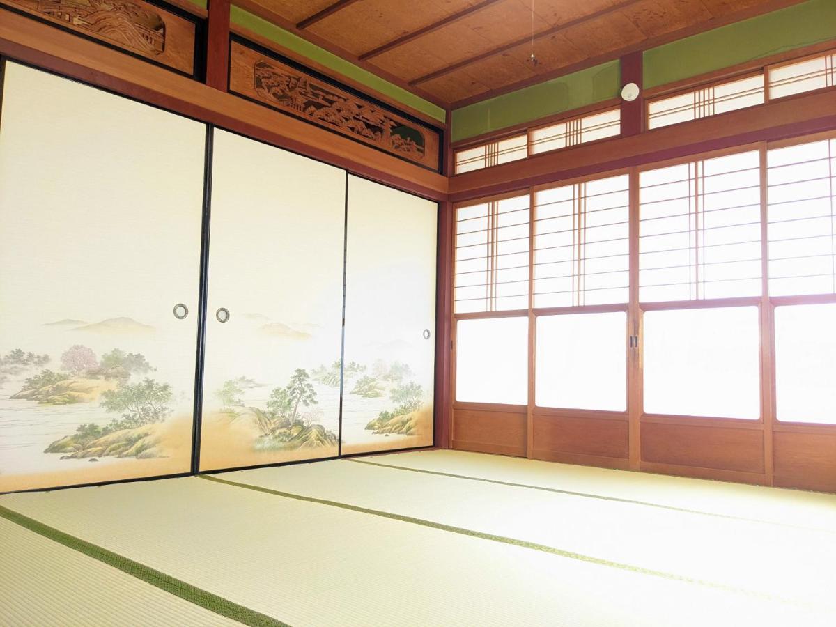 Holiday home Farm Sanzaemon-tei: Traditional Japanese Folk House Retreat Takashima