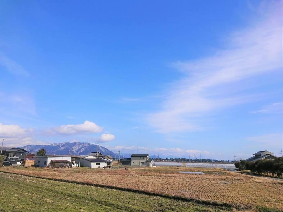 Farm Sanzaemon-tei: Traditional Japanese Folk House Retreat